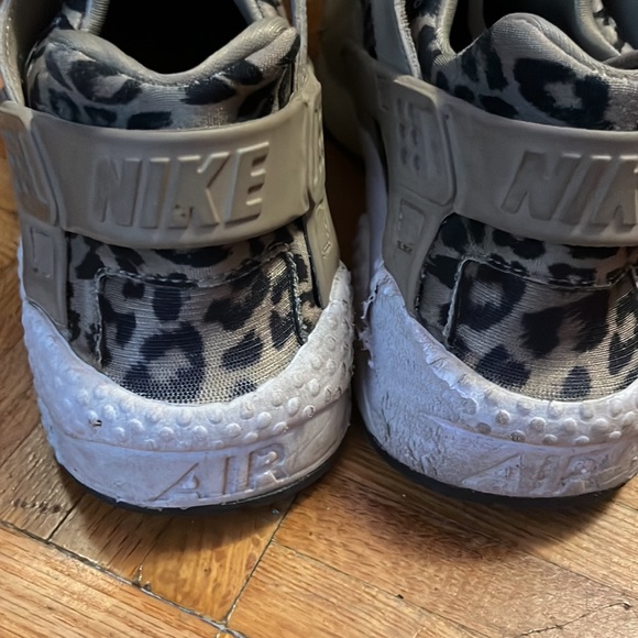 Nike Huarache sneakers - Picture 3 of 5